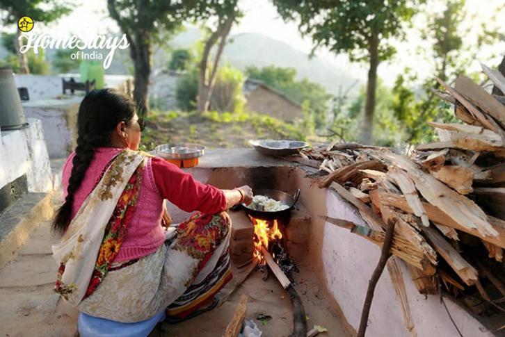 Dwarahat Village Farmstay- Babaji'S Cave 외부 사진
