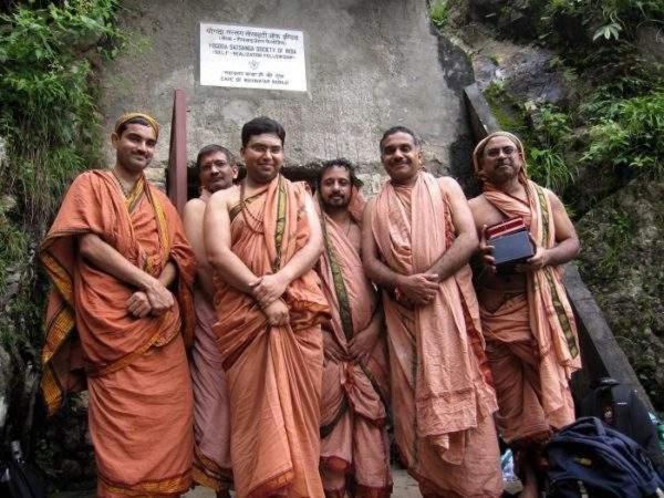 Dwarahat Village Farmstay- Babaji'S Cave 외부 사진